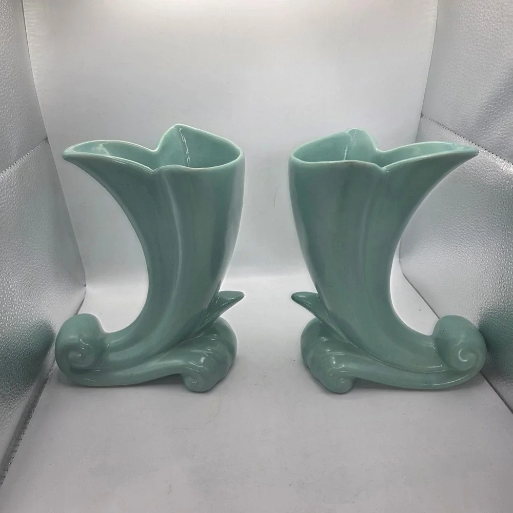 Monmouth Pottery matching pair